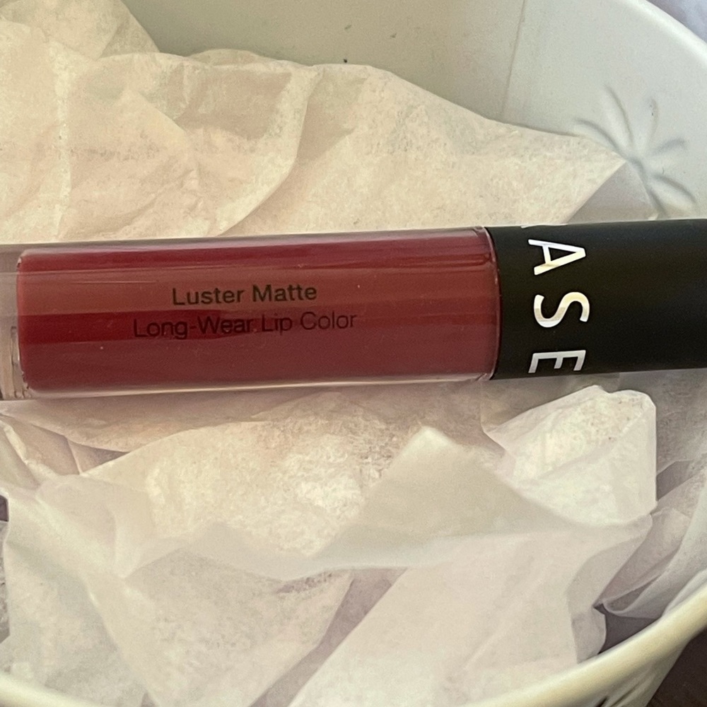 SEPHORA “DEEP PLUM LUSTER” RED/PURPLE MATTE LONG-WEAR LIPSTICK - Picture 4 of 7